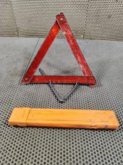 Фото запчасти знак аварийной остановки Toyota `Land cruiser 2008 контрактная запчасть Запчасть знак аварийной остановки Toyota `Land cruiser 2008