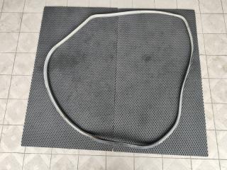 Запчасть уплотнитель дверного проема задний левый Nissan Patrol 2012