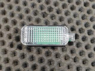 Запчасть плафон двери задний левый Audi Q7 2015