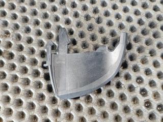 Запчасть накладка Audi Q7 2015