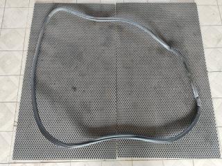 Запчасть уплотнитель двери передний правый Audi Q7 2015