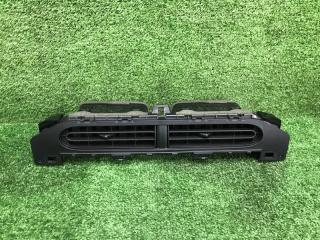 Запчасть регулятор направления воздушного потока передний TOYOTA AQUA 2014