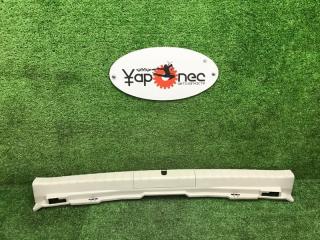 Запчасть пластик замка багажника задний TOYOTA PRIUS 2009