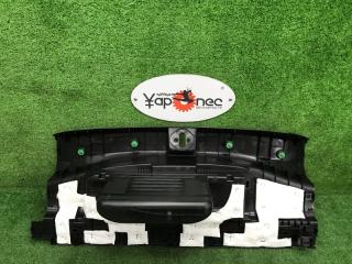 Пластик замка багажника задний HONDA FIT GP1 LDA