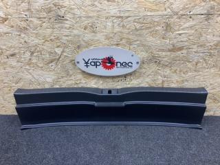 Запчасть пластик замка багажника задний TOYOTA WISH 2009