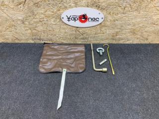 Крюк буксировочный HONDA CR-V 2002