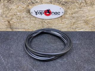 Запчасть уплотнительная резинка багажника задняя TOYOTA AQUA 2012