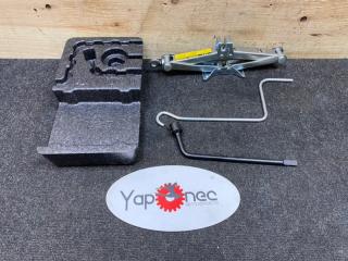 Домкрат TOYOTA COROLLA AXIO 2007