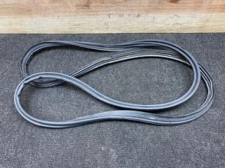 Уплотнительная резинка багажника задняя COROLLA FIELDER 2011 ZRE144 2ZRFAE