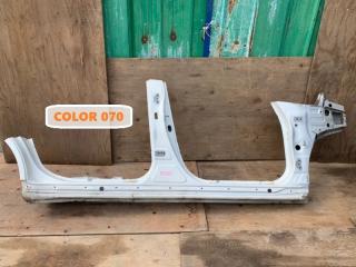 Порог правый TOYOTA WISH 2010 год.