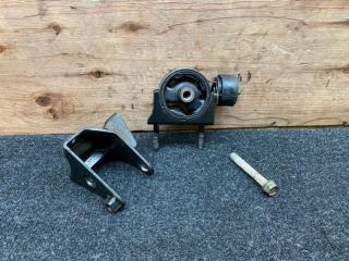 Подушка двигателя задняя TOYOTA ALLION 2009