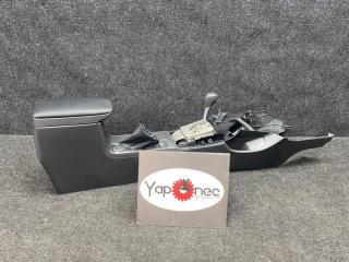 Консоль между сидений передний TOYOTA COROLLA FIELDER 2010