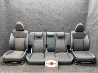 СИДЕНЬЕ переднее HONDA FIT 2011