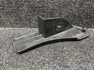 Брызговик порога правый TOYOTA Prius Alpha 2015