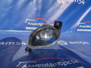 Туманка передняя левая TOYOTA AVENSIS 2004