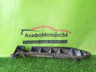 Запчасть кронштейн крепления бампера передний правый MAZDA DEMIO