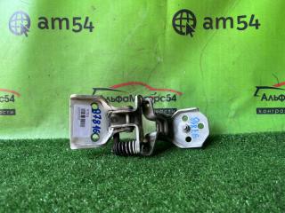 Фото запчасти петля дверная передняя правая NISSAN VANETTE контрактная запчасть Запчасть петля дверная передняя правая NISSAN VANETTE