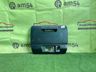 Запчасть вставка между стопов задняя TOYOTA HILUX SURF