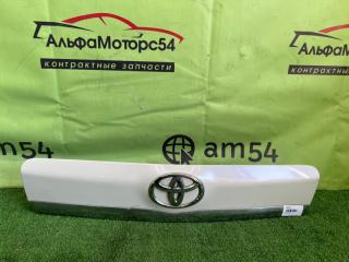 Запчасть вставка между стопов задняя TOYOTA RAV4