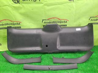 Обшивка двери багажника задняя HONDA STREAM