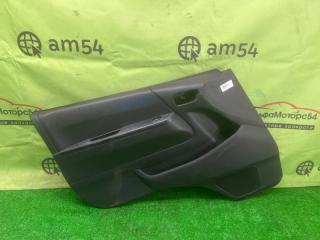 Запчасть обшивка дверей передняя левая TOYOTA HIACE