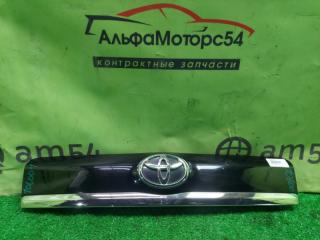 Запчасть вставка между стопов TOYOTA RAV4