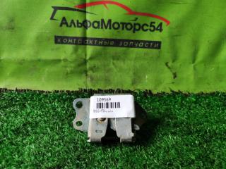 Запчасть замок 5-й двери TOYOTA VITZ