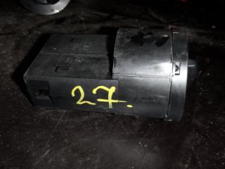 Переключатель света фар Volkswagen Passat 2002 Б/У Переключатель света фар Volkswagen Passat 2002