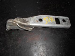 Запчасть петля капота правая Volkswagen Golf 2002