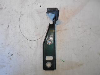 Запчасть петля капота Volkswagen Golf 2000