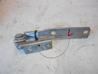 Запчасть петля капота левая Volkswagen Passat 1998