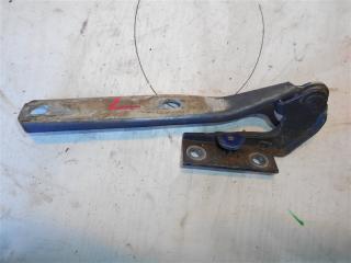 Запчасть петля капота левая Volkswagen Passat 1999