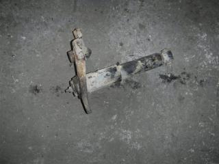 Запчасть амортизатор передний Volkswagen Transporter 2000