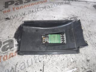 Запчасть резистор вентилятора отопителя Volkswagen Golf 1999