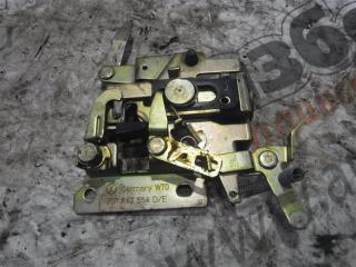 Запчасть замок сдвижной двери правый Volkswagen Transporter 1995