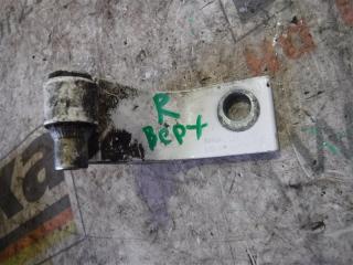 Петля двери правая Volkswagen Transporter 2006
