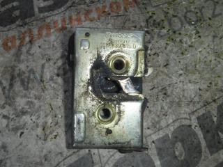 Запчасть замок двери задний левый Volkswagen Passat 1995