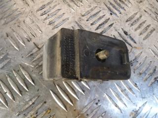 Запчасть ограничитель двери правый Volkswagen Transporter 1993