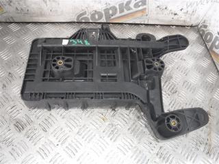 Площадка под аккумулятор Volkswagen Passat 2007