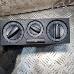 Фото запчасти блок управления отопителем Volkswagen Golf Б/У запчасть Запчасть блок управления отопителем Volkswagen Golf