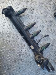 Запчасть топливная рампа Volkswagen Golf 2000