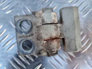 Петля двери передняя Volkswagen Transporter 1991-1994