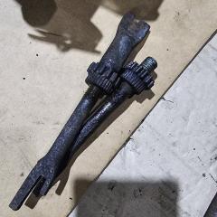 Планка распорная задняя Volkswagen Transporter T4 701609801 Б/У