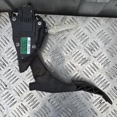 Фото запчасти педаль газа Volkswagen Golf Б/У запчасть Запчасть педаль газа Volkswagen Golf