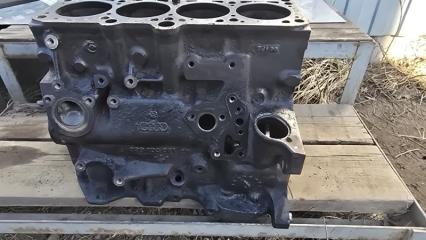 Запчасть шорт блок двигателя Volkswagen Transporter 1995