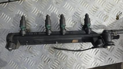 Запчасть топливная рампа Volkswagen Golf