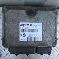 Блок управления двигателем ЭБУ Volkswagen Golf
