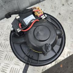 Вентилятор отопителя Volkswagen Passat