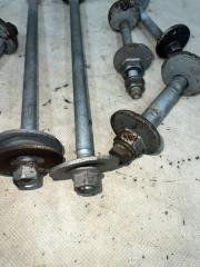 Болт крепления рычага передний toyota Land Cruiser Prado GRJ121 1GR-FE