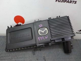 Корпус воздушного фильтра Mazda Demio 2004